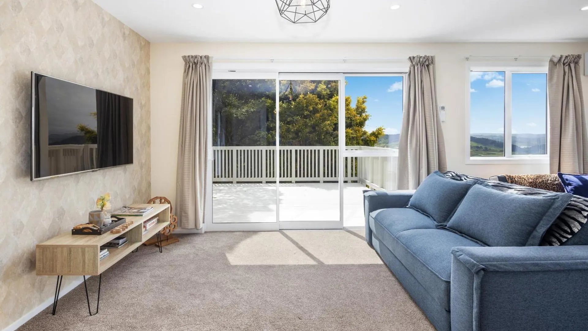 Stunning View, Privacy, Close To Ferry & Brand-New Wellington Casa de Férias