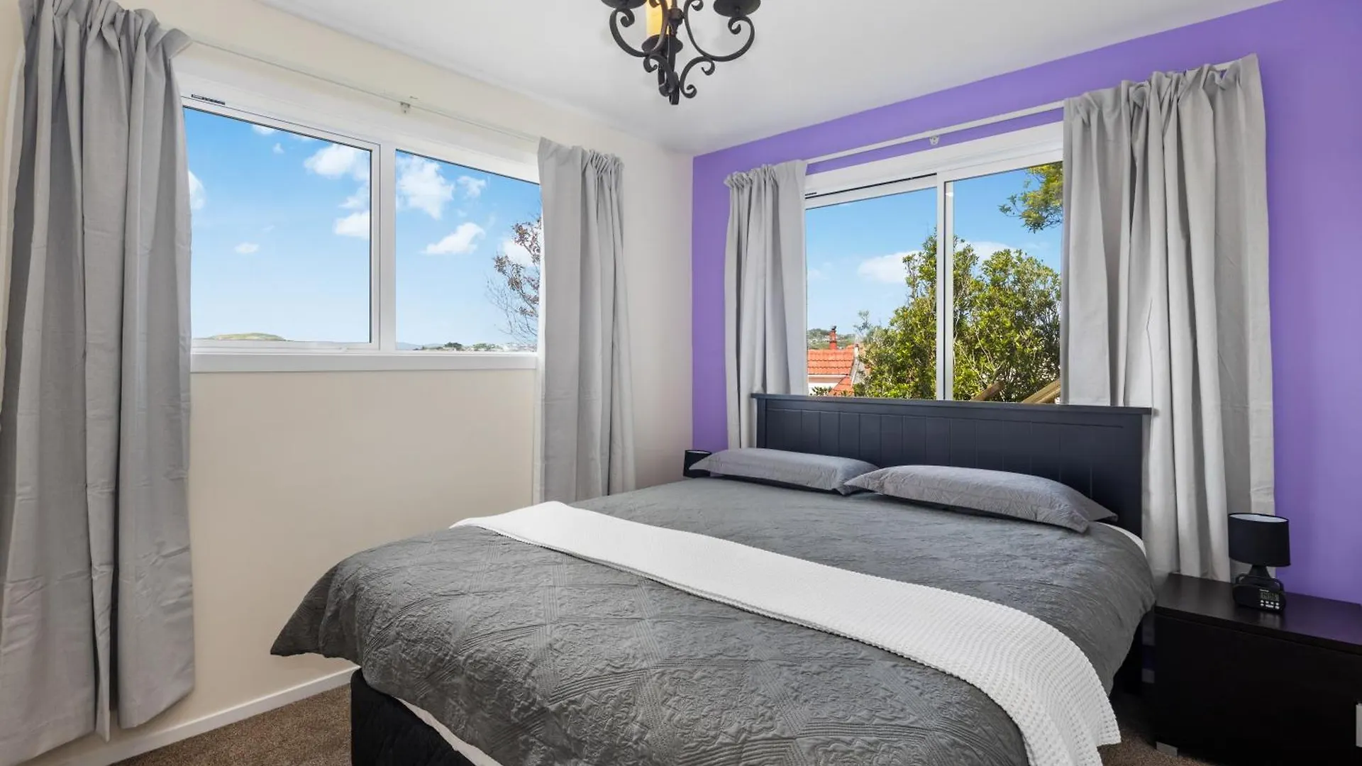 Stunning View, Privacy, Close To Ferry & Brand-New Wellington
